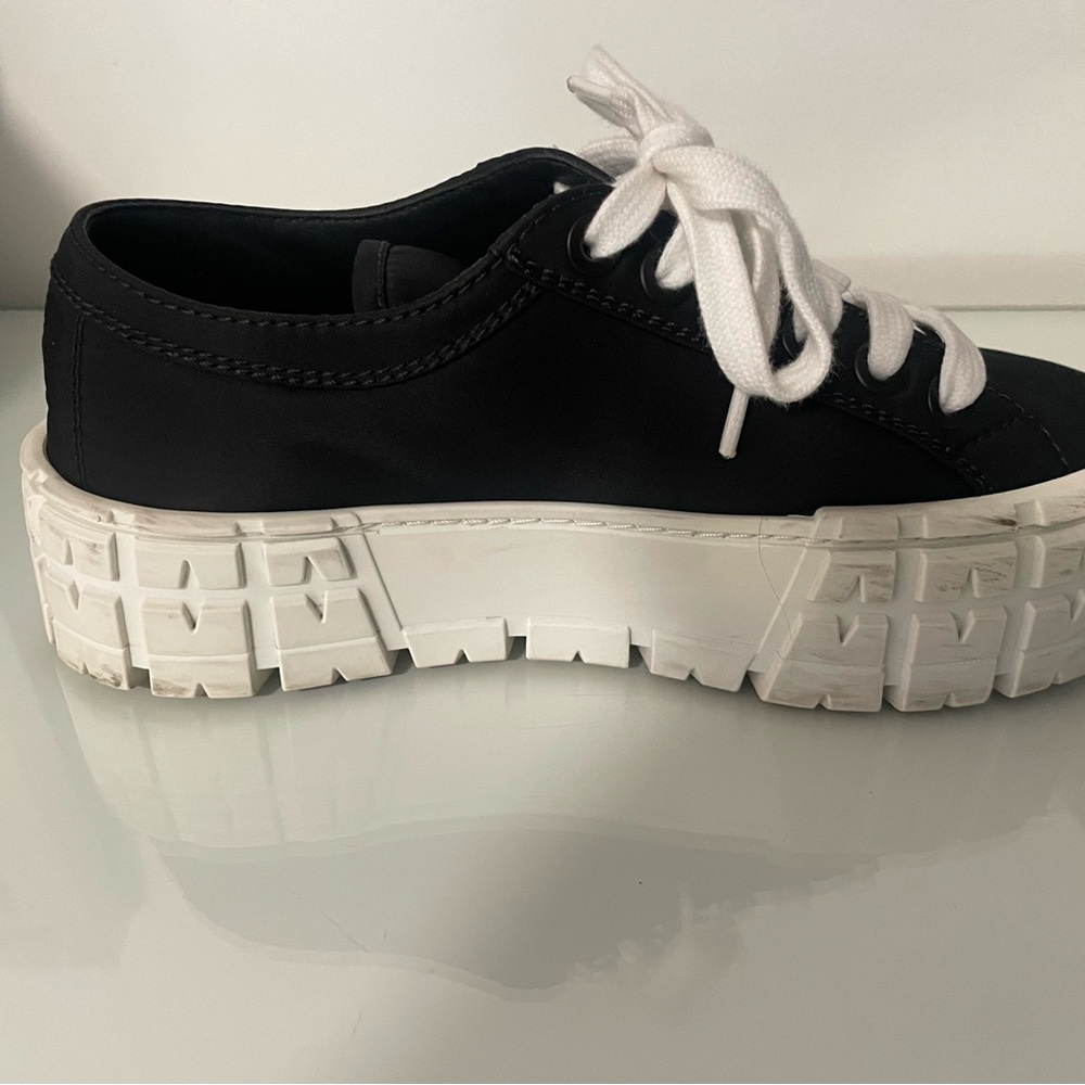 Prada sneaker - Picture 3 of 5